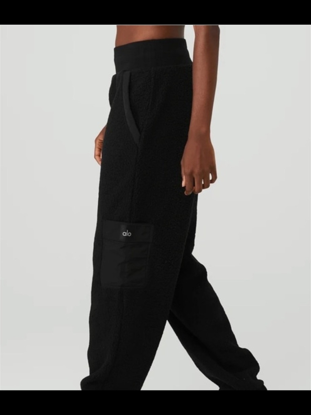 ALO Yoga Women’s Black Sherpa Jogger Pants